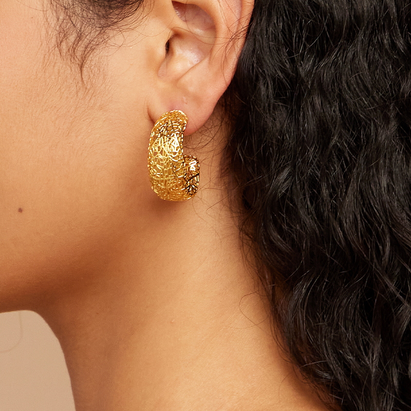 IVOG C Shape Hollowed Out Earr - Street Fashion Website ulasan dan harga